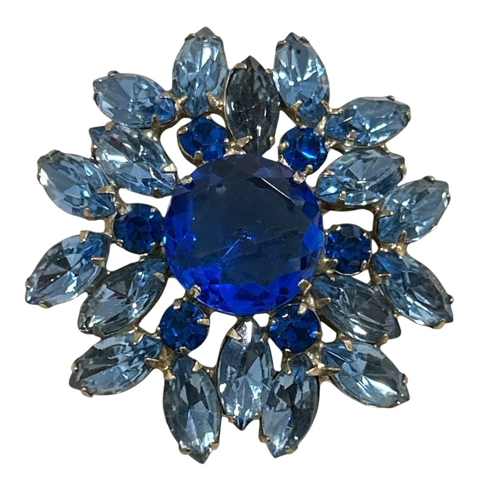 Vintage Sapphire Blue Crystal Rhinestone Flower Pin Brooch - Picture 2 of 4